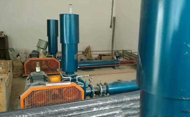 羅茨鼓風(fēng)機潤滑油對軸承起到哪些作用